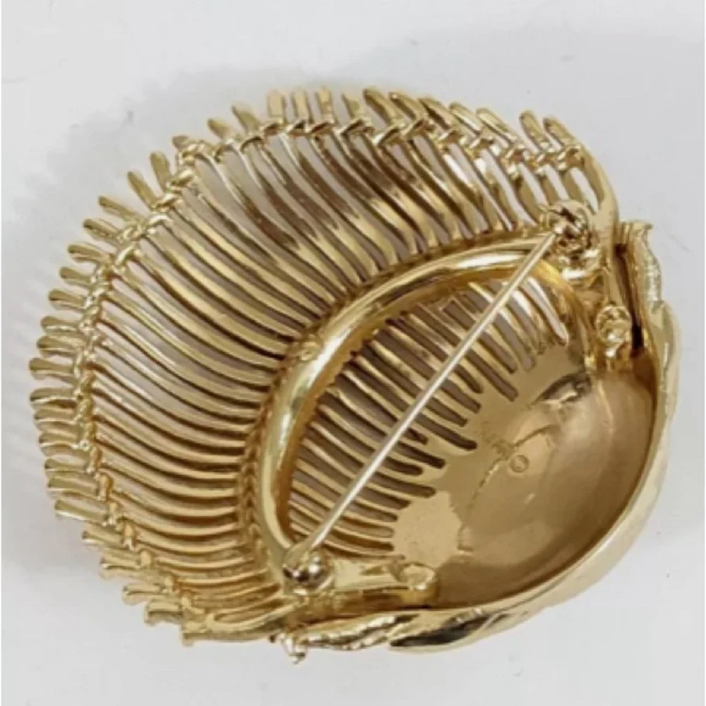 1960s Trifari - Sea Shell Rue de la Paix Brooch
